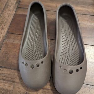 Crocs flats